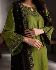 Ezza 3PC – Elegance in Every Thread