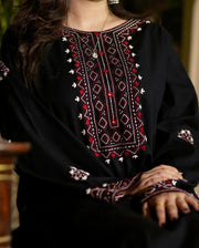 BLACK LUXE  EMB 2Pc